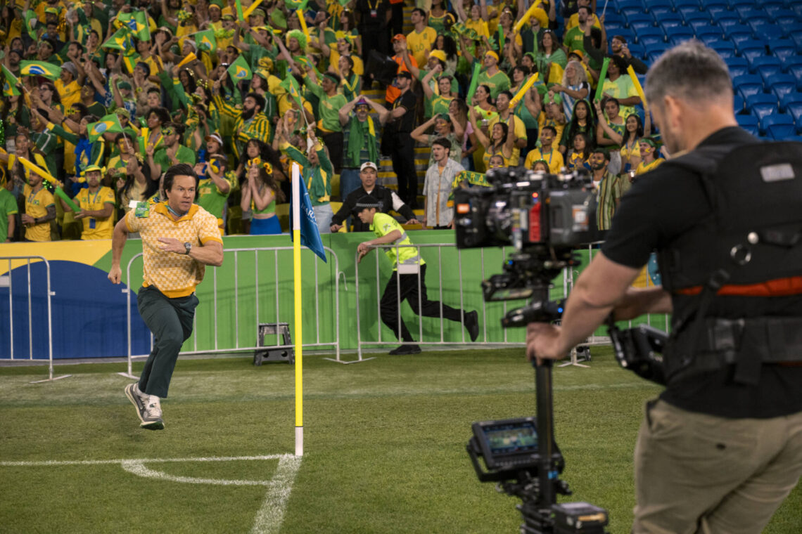 Brad (Mark Wahlberg) in BALLS UP
Photo Credit: Ben Rothstein / Prime Video
© Amazon Content Services LLC