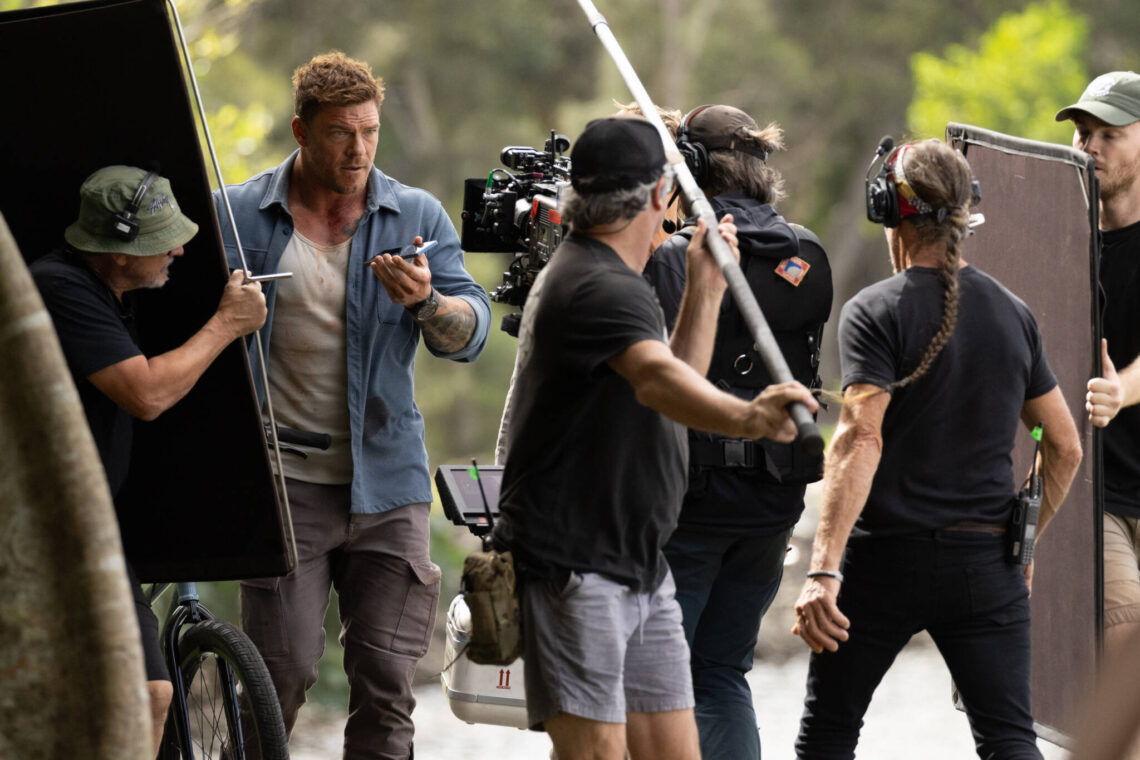 Still photography on the set of Runner